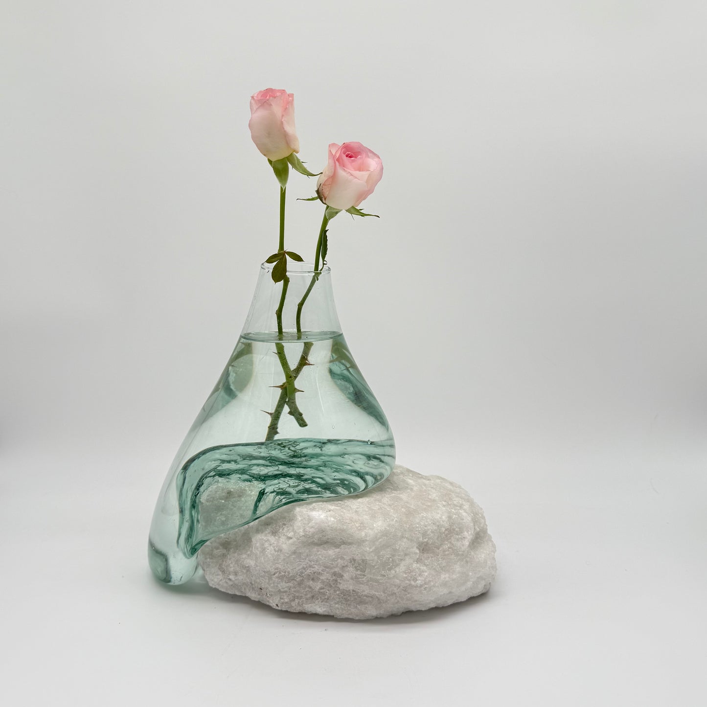 Handcrafted Glass Vase with White Salt Stone Base – Pure Elegance 22